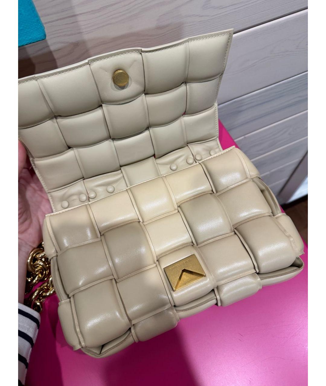BOTTEGA VENETA Бежевая кожаная сумка через плечо, фото 4