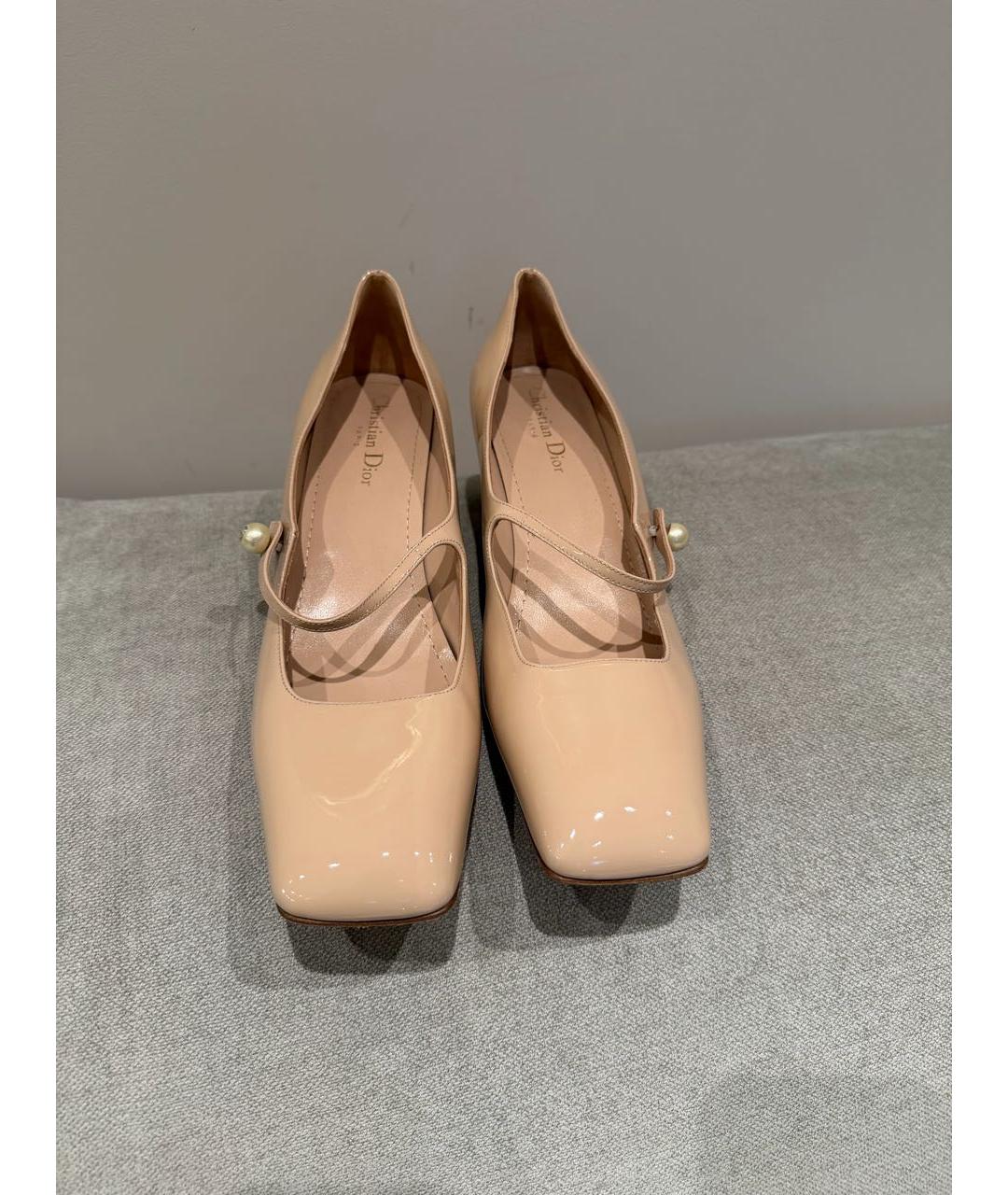 CHRISTIAN DIOR Бежевые туфли из лакированной кожи, фото 2