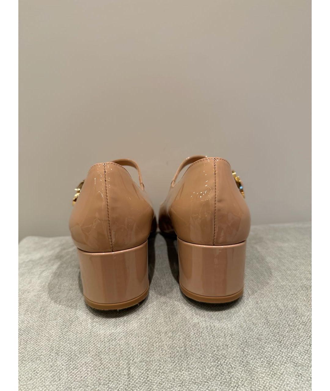 GIANVITO ROSSI Бежевые туфли из лакированной кожи, фото 5