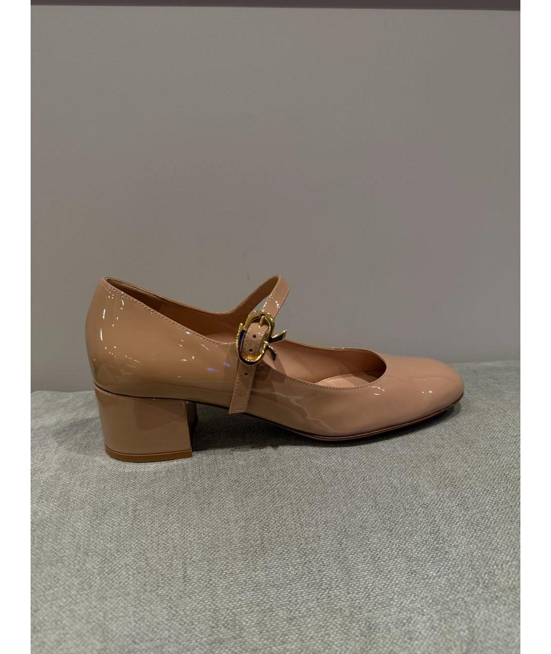 GIANVITO ROSSI Бежевые туфли из лакированной кожи, фото 7
