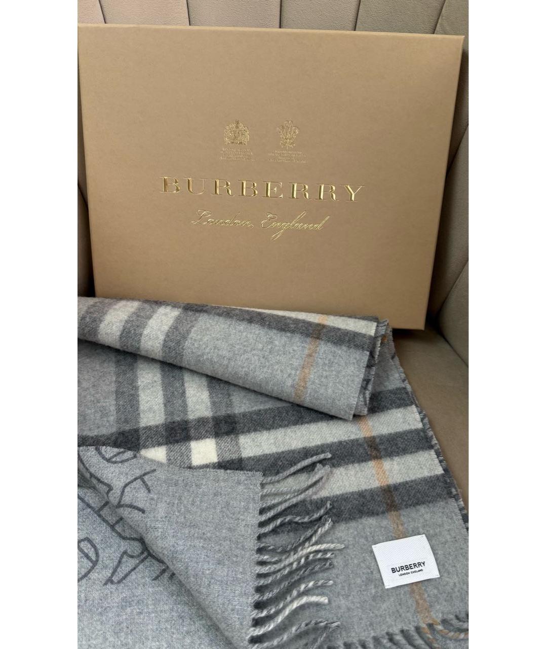 BURBERRY Серый шерстяной шарф, фото 4