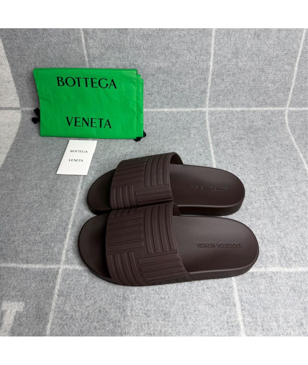 BOTTEGA VENETA Коричневые резиновые шлепанцы, фото 3