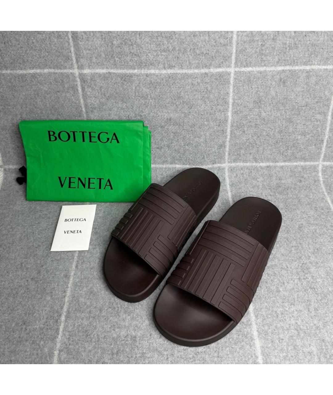 BOTTEGA VENETA Коричневые резиновые шлепанцы, фото 2