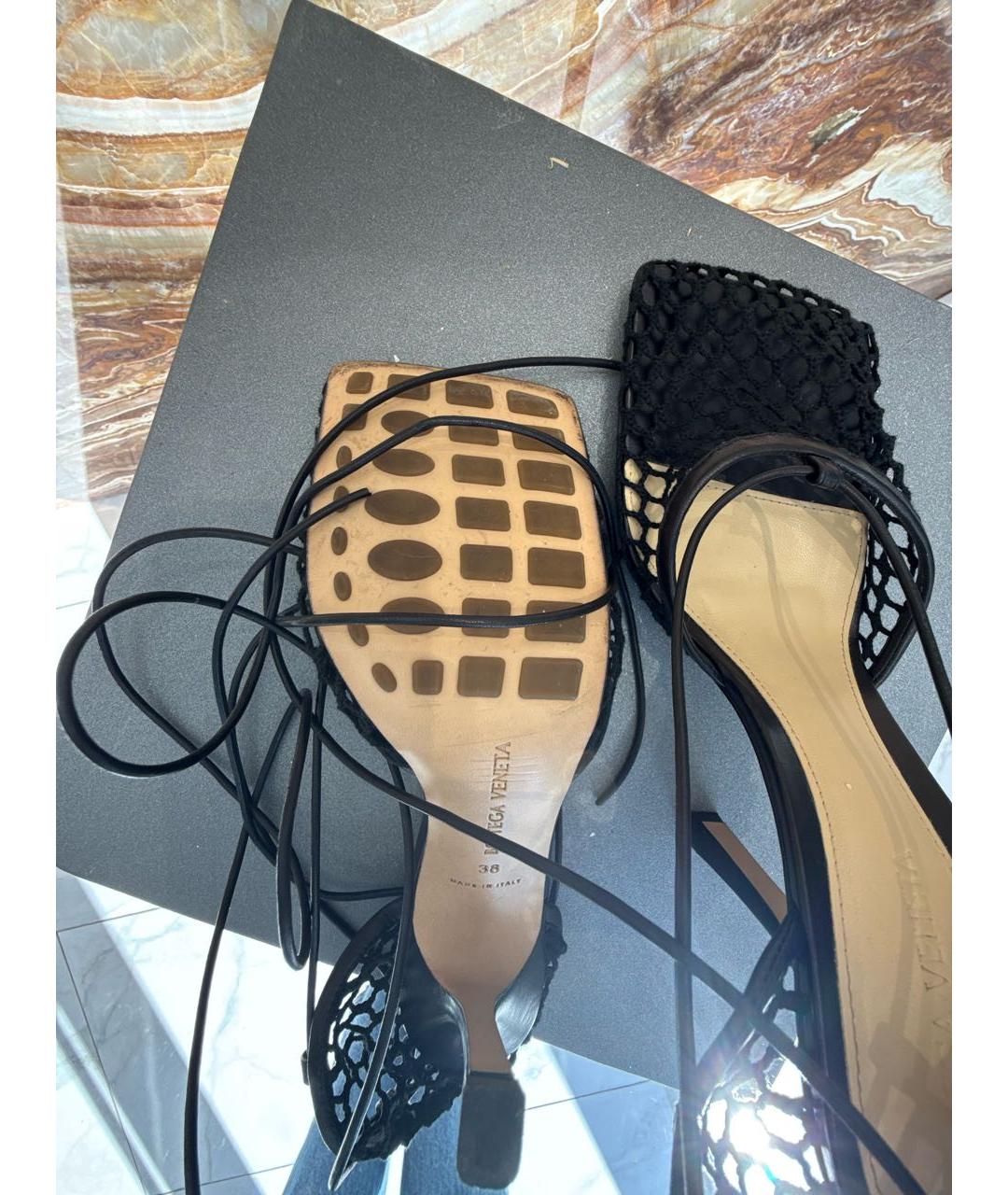 BOTTEGA VENETA Черные текстильные босоножки, фото 5