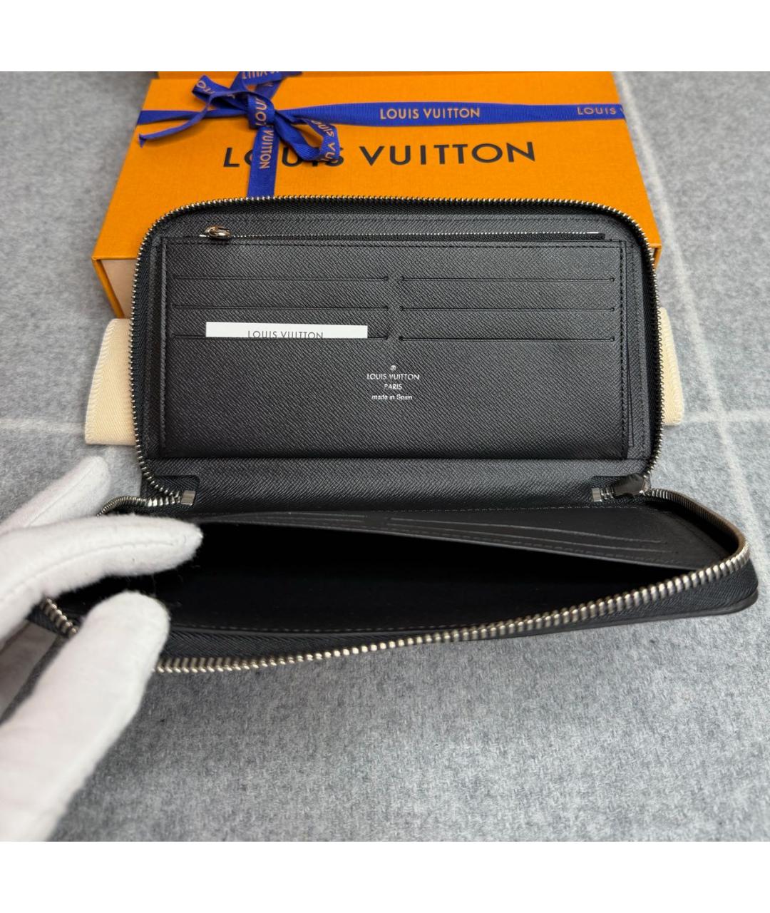 LOUIS VUITTON Черный кожаный кошелек, фото 8