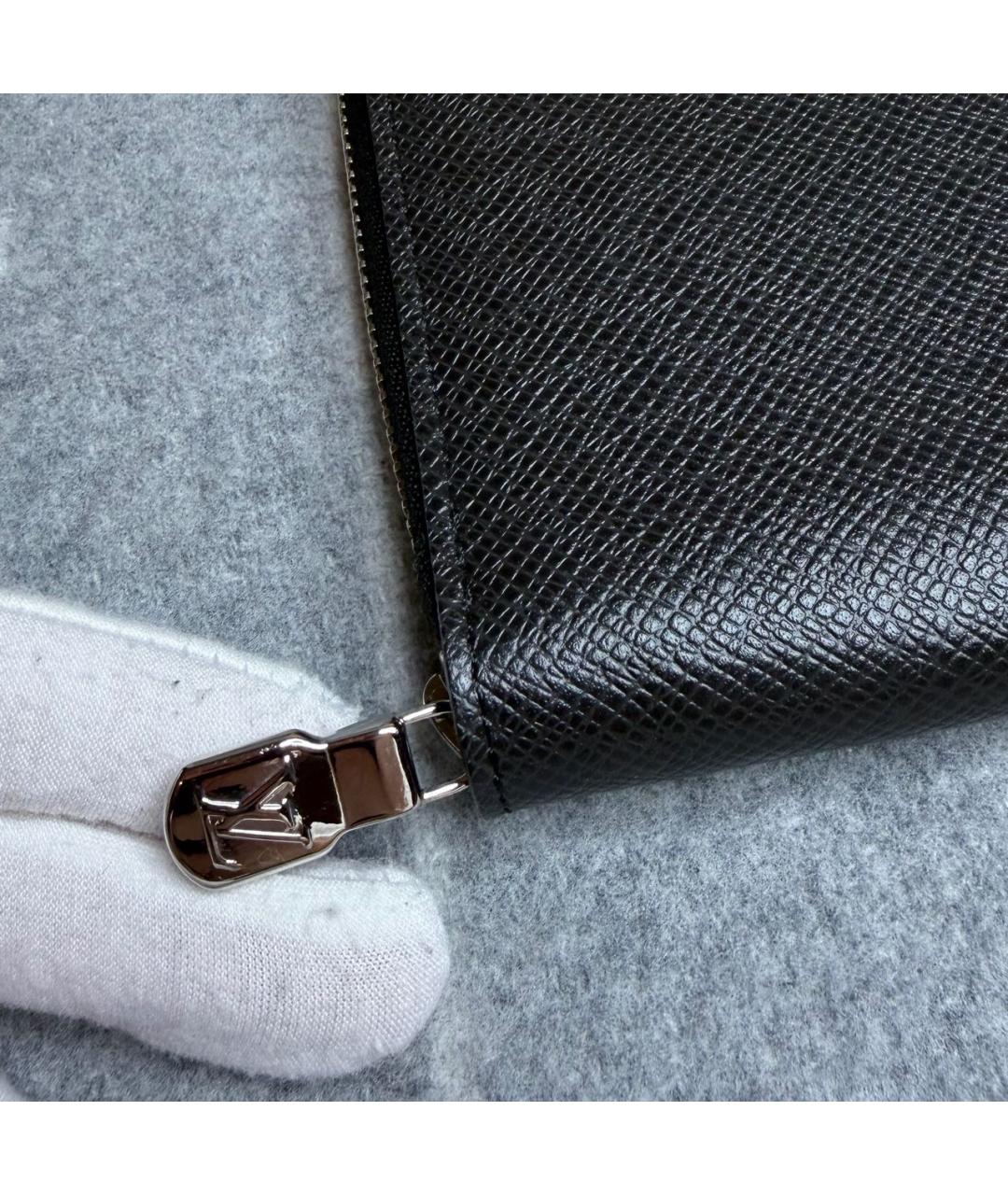 LOUIS VUITTON Черный кожаный кошелек, фото 4