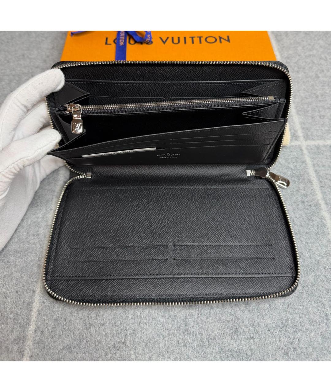 LOUIS VUITTON Черный кожаный кошелек, фото 7