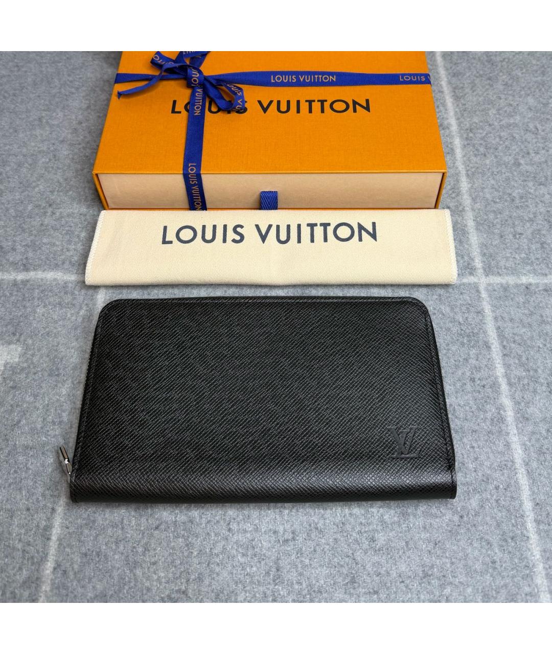 LOUIS VUITTON Черный кожаный кошелек, фото 2