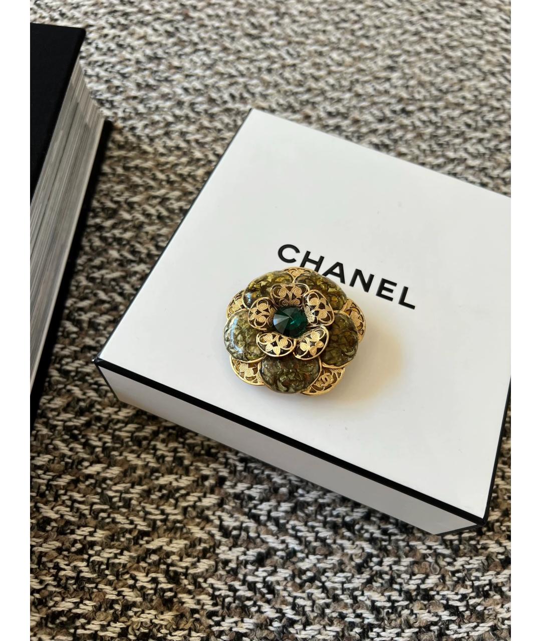 CHANEL Золотая стеклянная брошь, фото 2