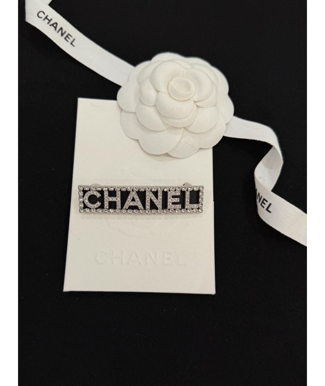 CHANEL Белая кожаная брошь, фото 6