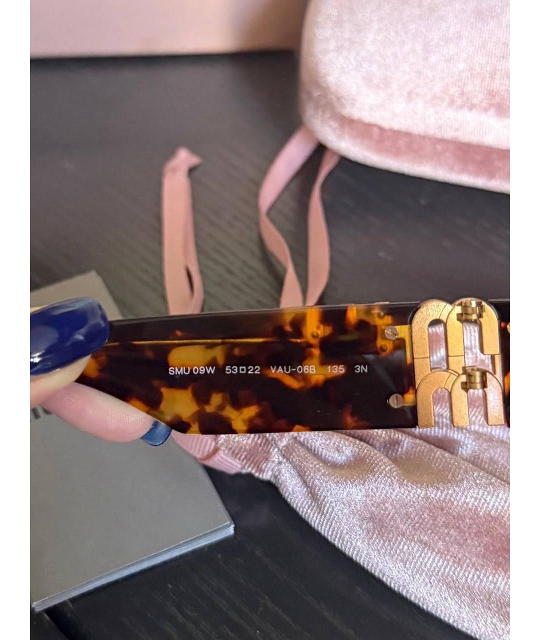 MIU MIU Коричневые пластиковые солнцезащитные очки, фото 4