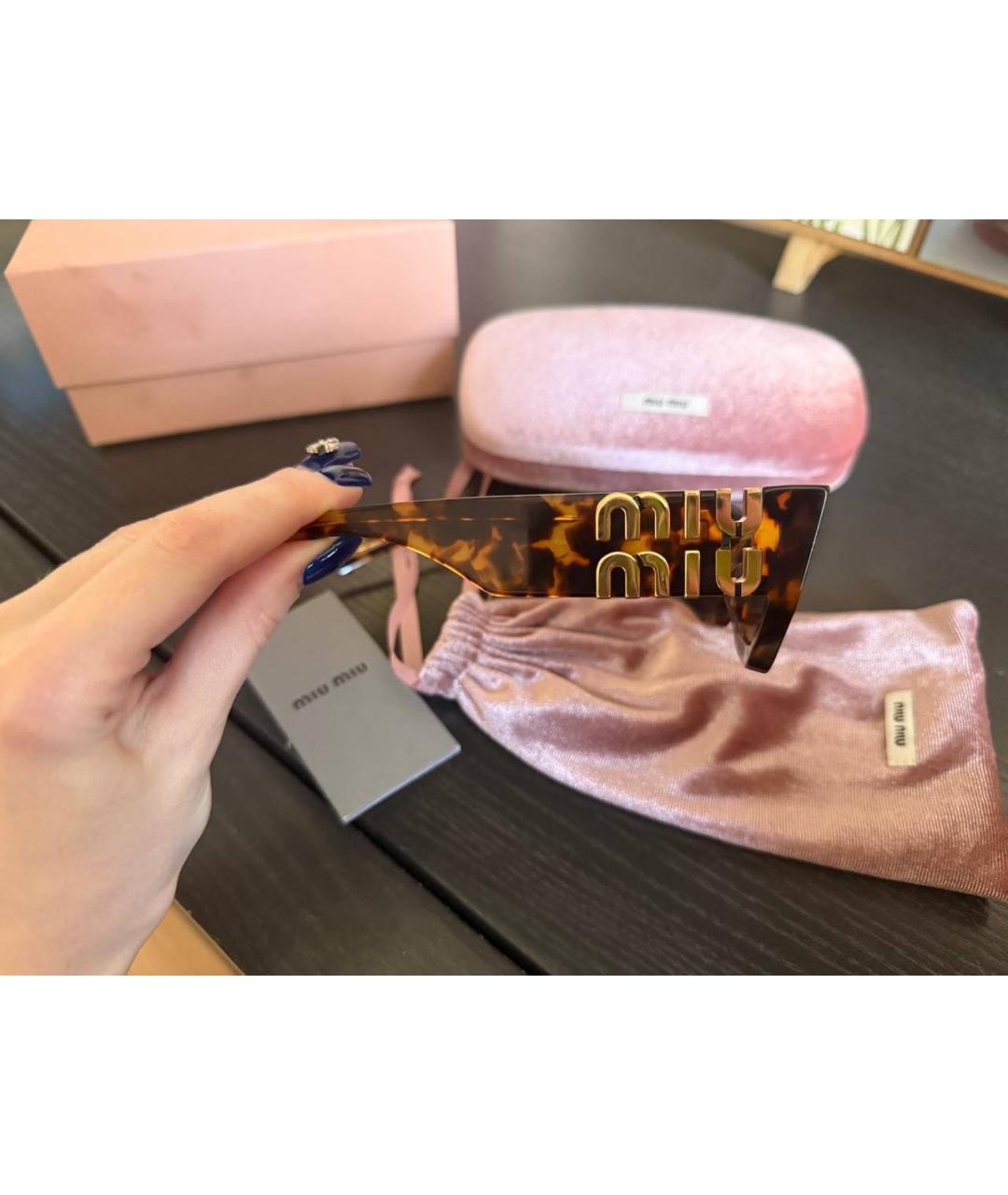 MIU MIU Коричневые пластиковые солнцезащитные очки, фото 3