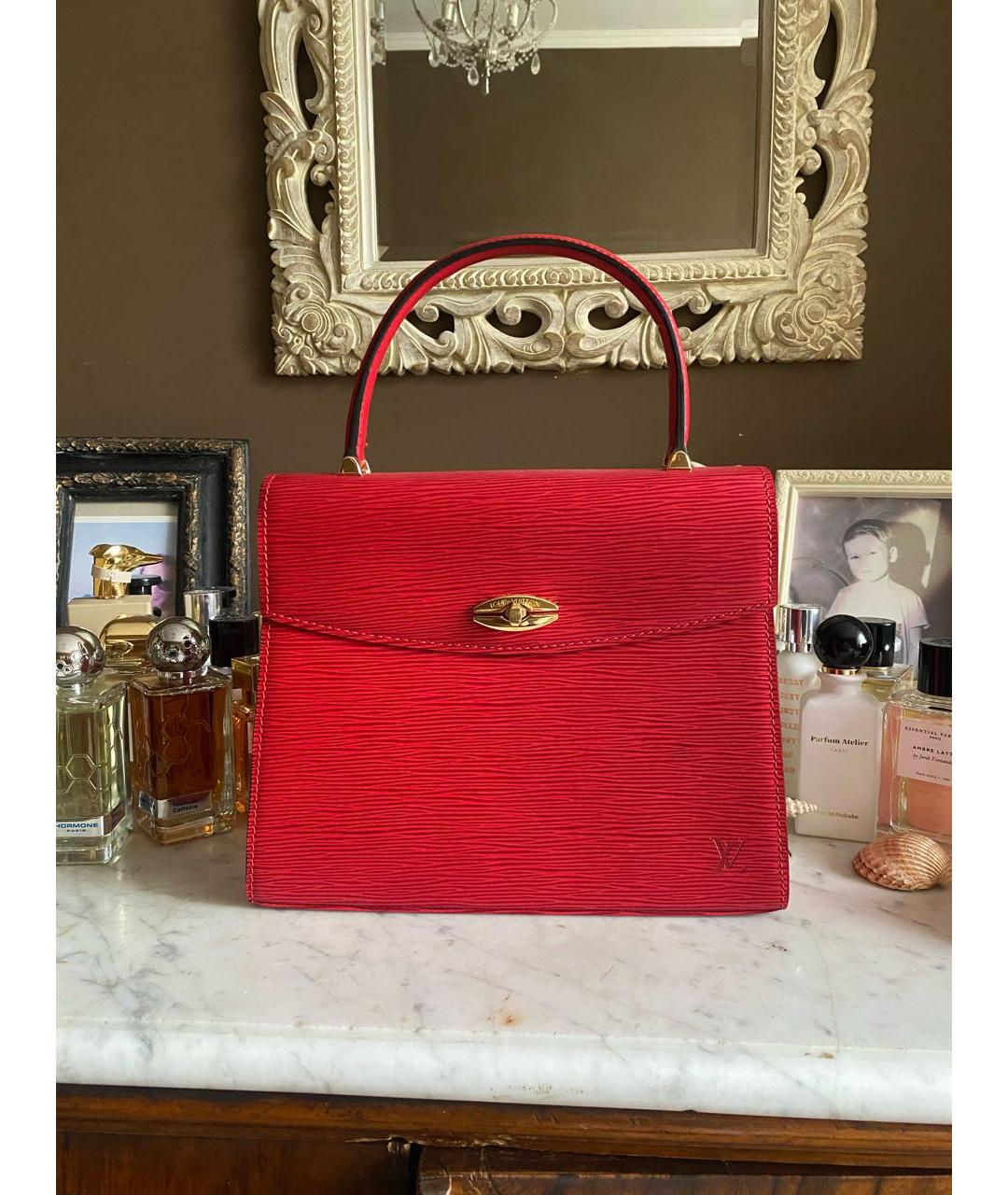 LOUIS VUITTON Красная кожаная сумка с короткими ручками, фото 4