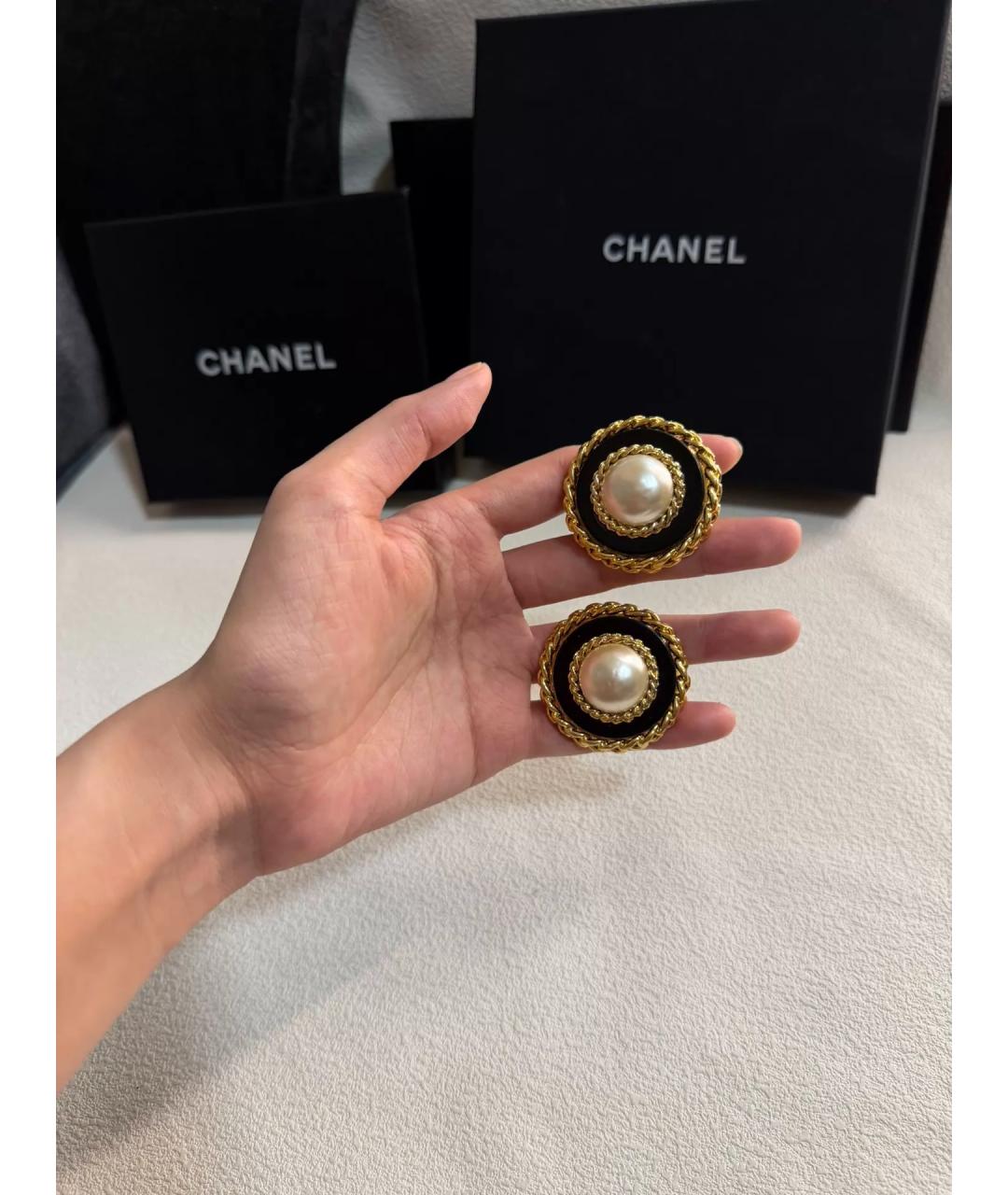 CHANEL Черные жемчужные серьги, фото 4
