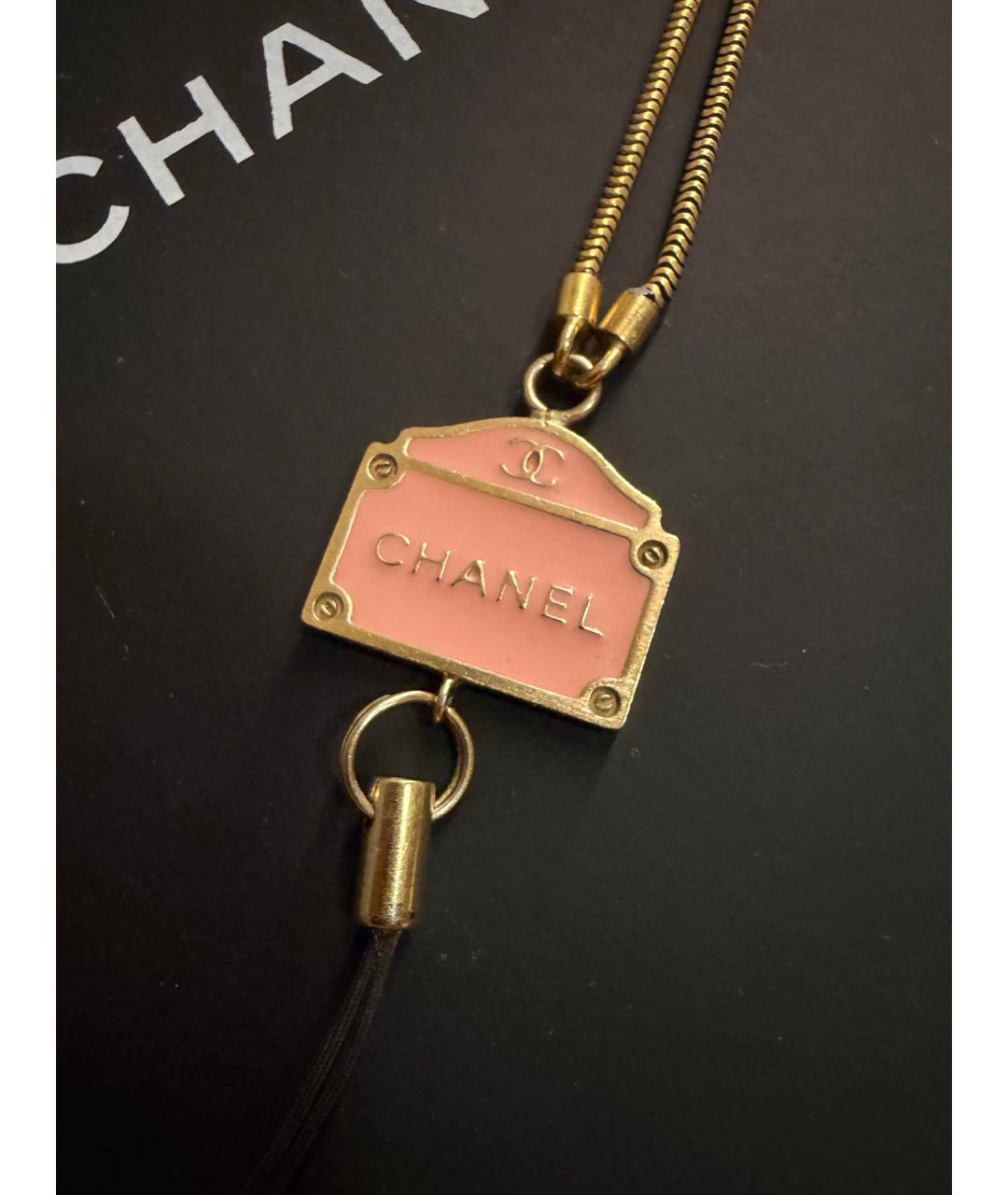 CHANEL Розовая металлическая подвеска, фото 2