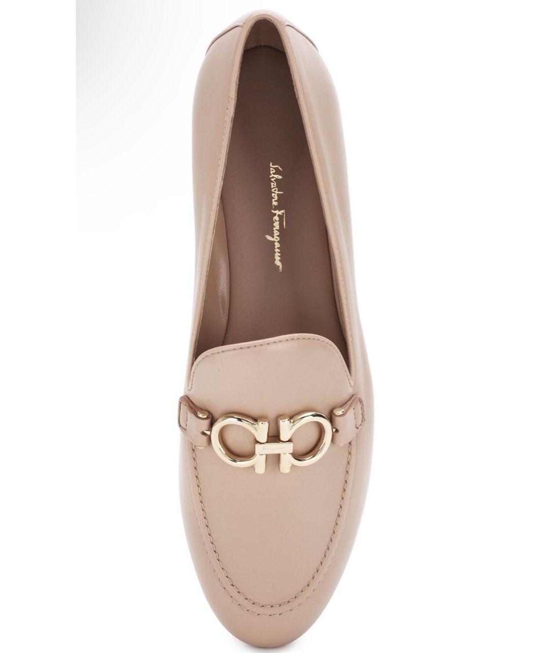 FERRAGAMO Бежевые кожаные лоферы, фото 2