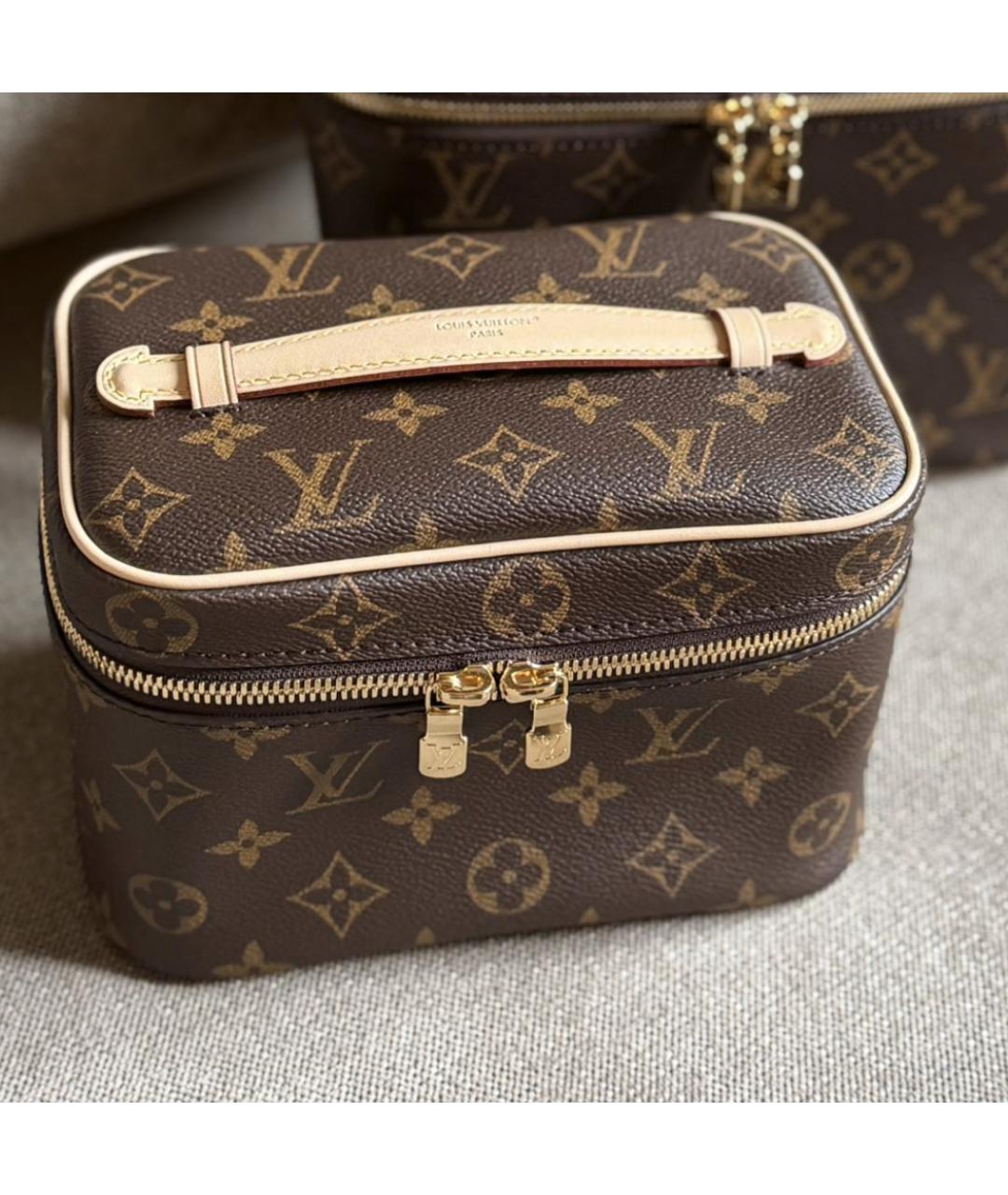 LOUIS VUITTON Коричневая косметичка из канвы, фото 2