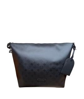LOUIS VUITTON Сумка через плечо