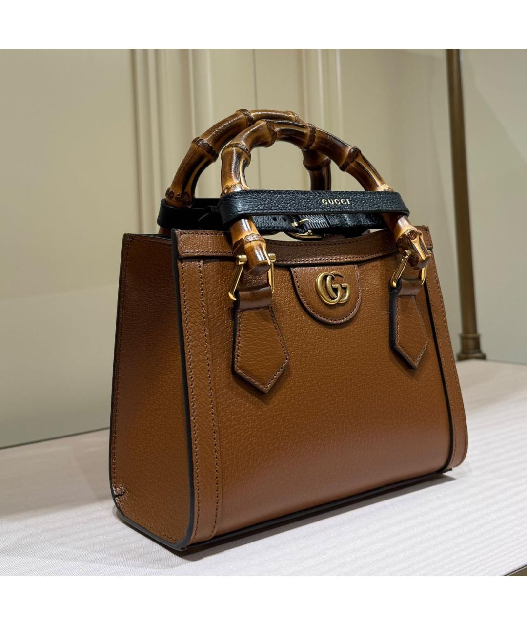 GUCCI Коричневая кожаная сумка с короткими ручками, фото 2