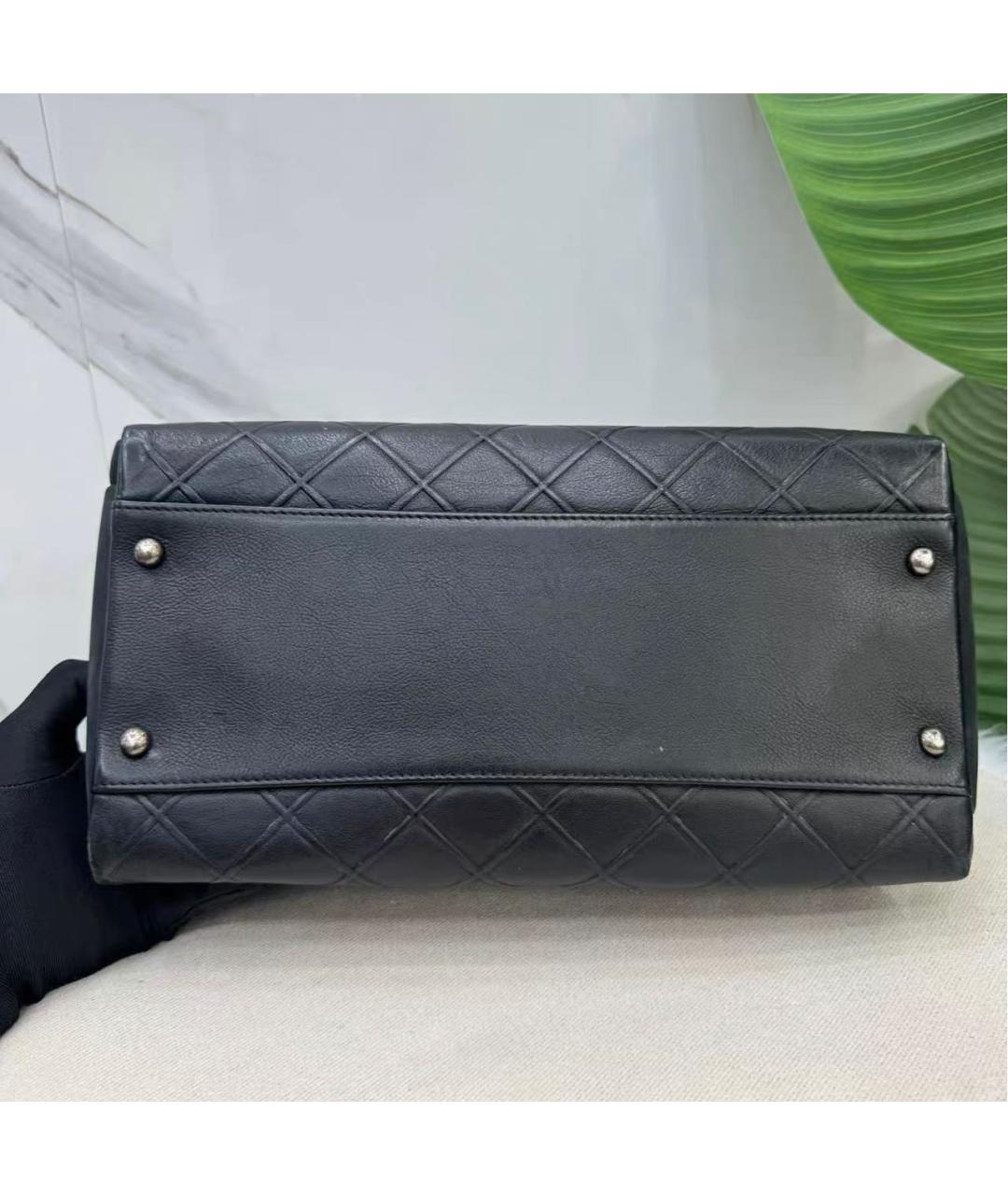 CHANEL Черная кожаная сумка тоут, фото 4