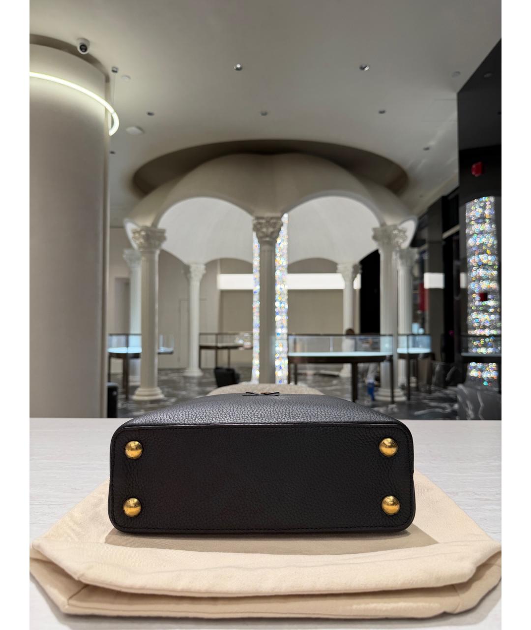 LOUIS VUITTON Черная кожаная сумка тоут, фото 6