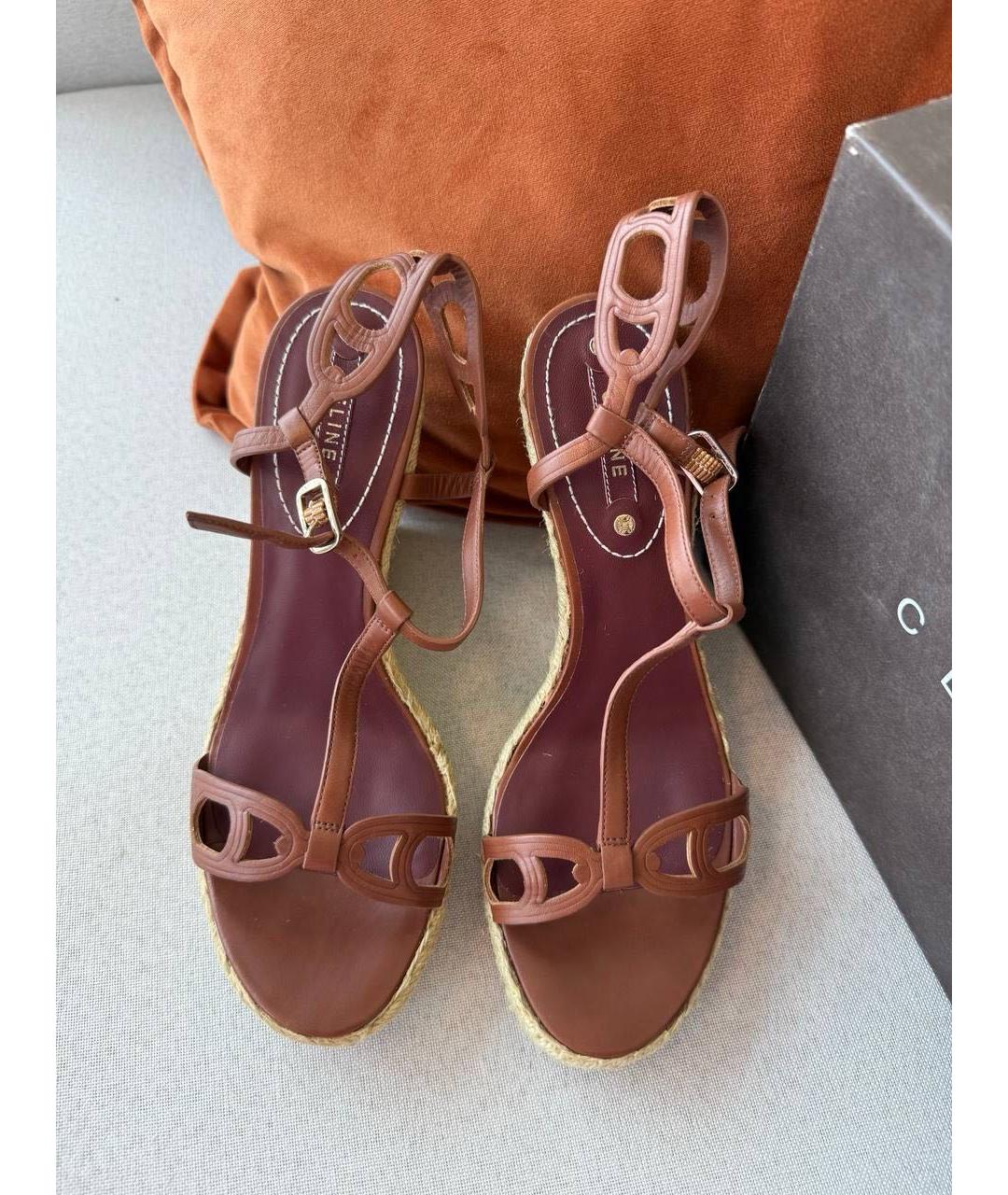CELINE Коричневые кожаные босоножки, фото 3