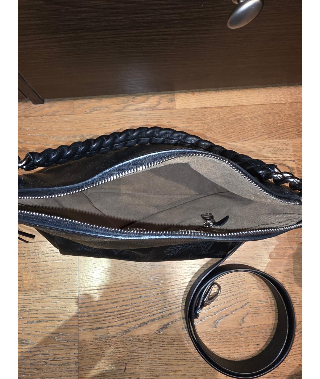 LOUIS VUITTON Черная кожаная сумка тоут, фото 5