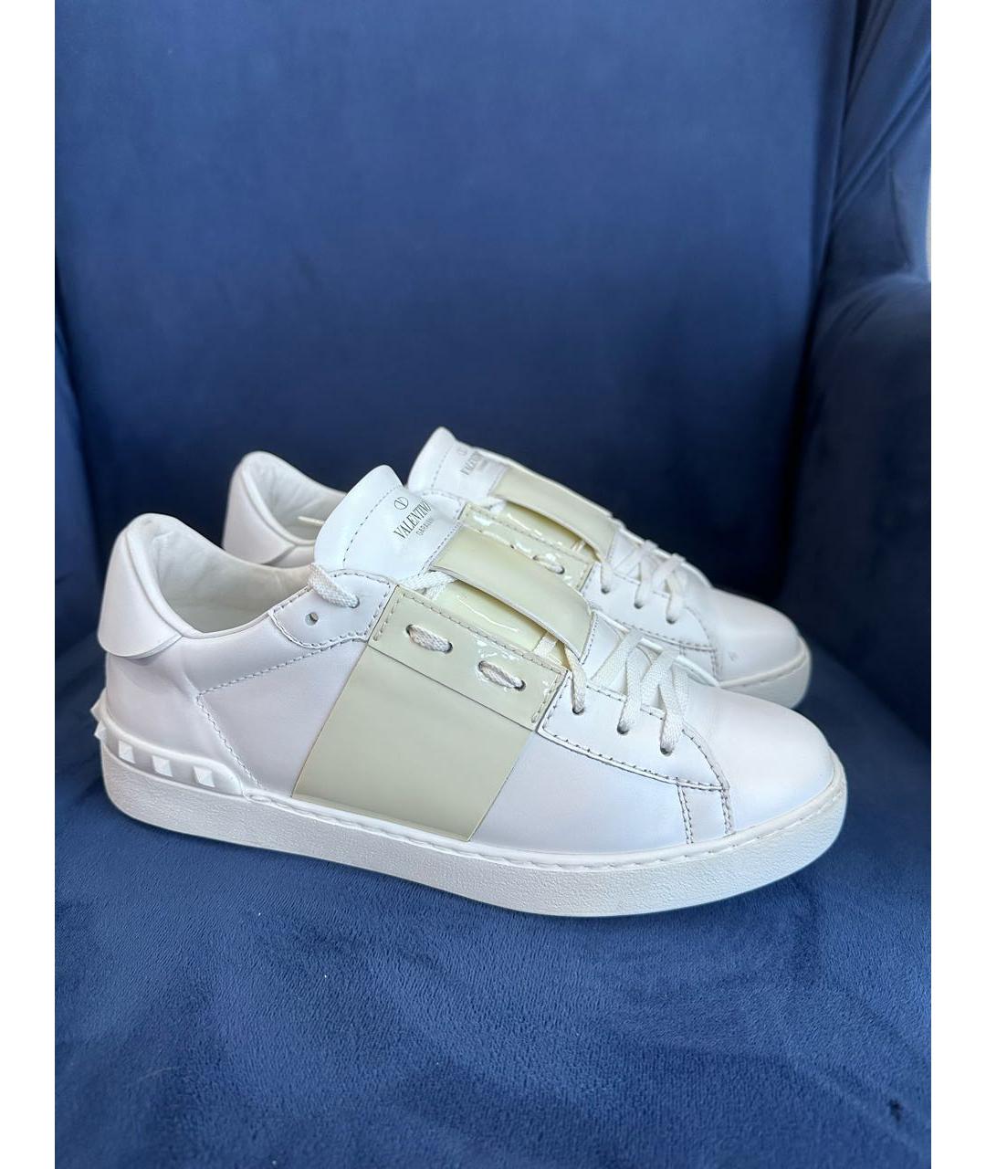 VALENTINO Белые кожаные низкие кроссовки / кеды, фото 2