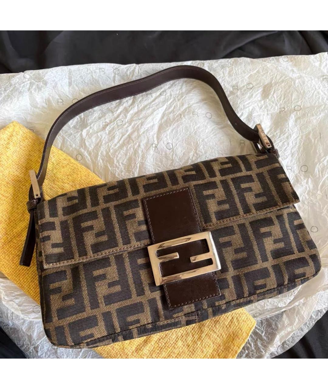 FENDI Коричневая кожаная сумка с короткими ручками, фото 8