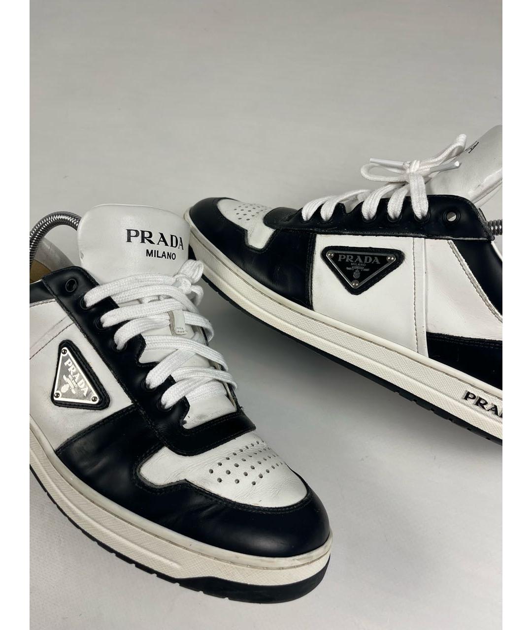 PRADA Белые кожаные низкие кроссовки / кеды, фото 3