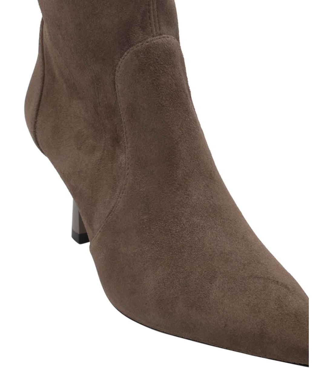 STUART WEITZMAN Коричневые замшевые ботильоны, фото 4