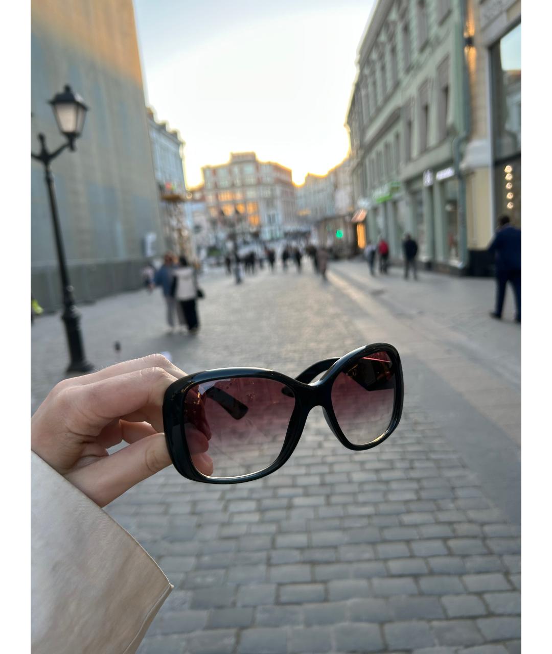 PRADA Черные пластиковые солнцезащитные очки, фото 3