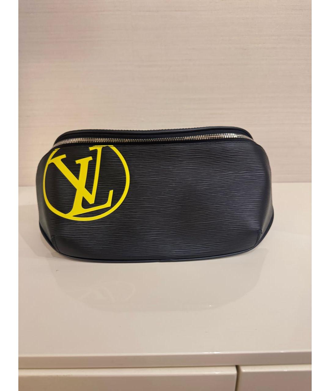 LOUIS VUITTON Черная кожаная поясная сумка, фото 7