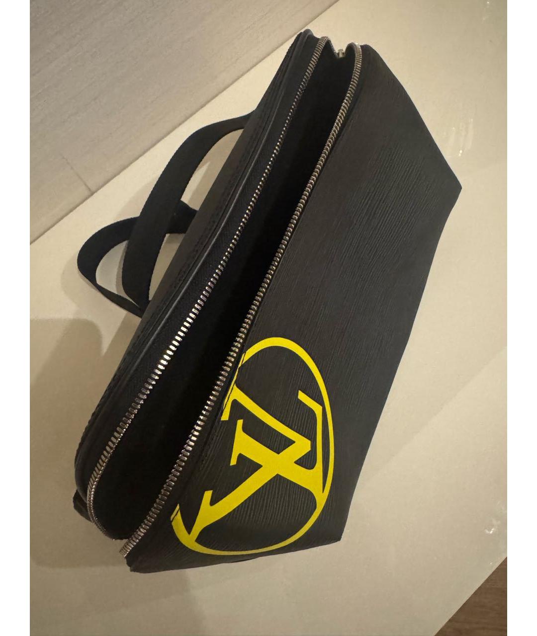 LOUIS VUITTON Черная кожаная поясная сумка, фото 4