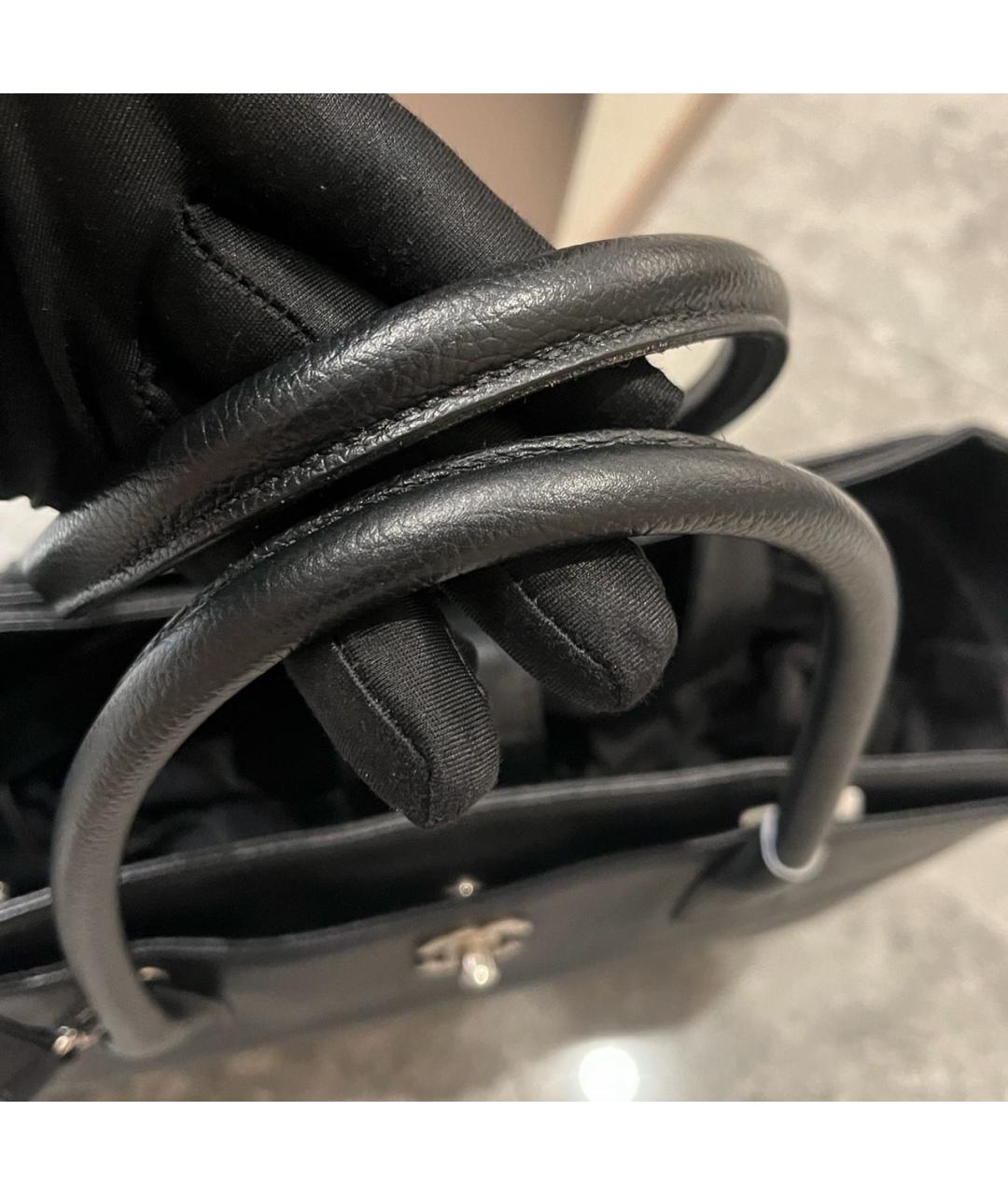 CHANEL Черная кожаная сумка тоут, фото 4