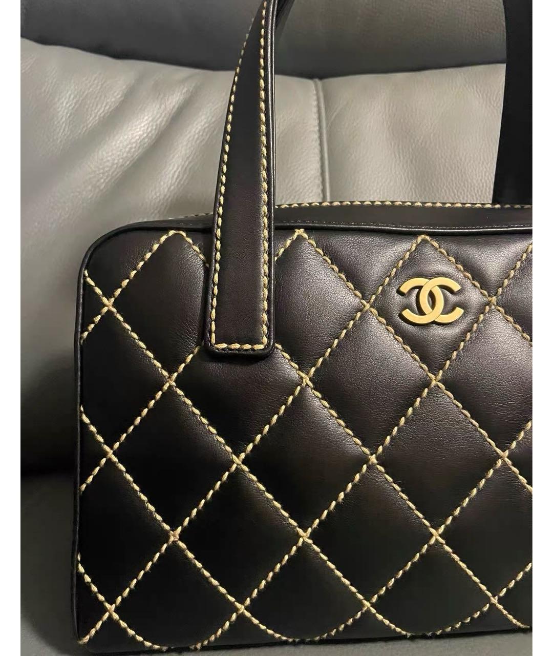 CHANEL Черная кожаная сумка с короткими ручками, фото 2