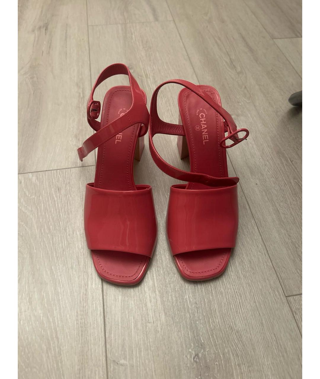CHANEL Розовые туфли из лакированной кожи, фото 2