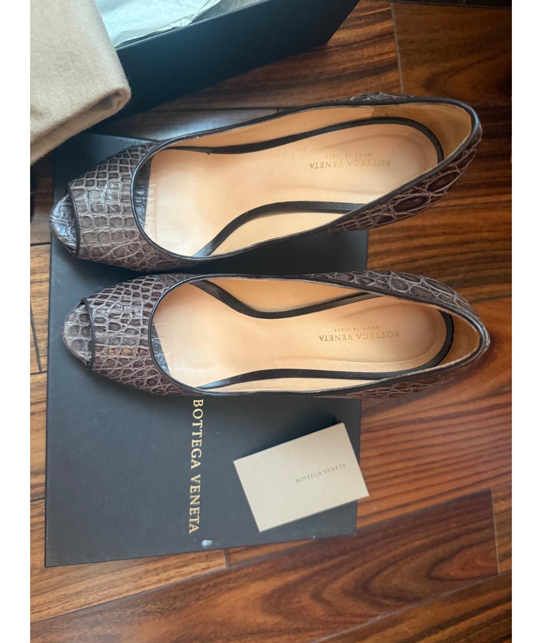 BOTTEGA VENETA Серые туфли из кожи крокодила, фото 4
