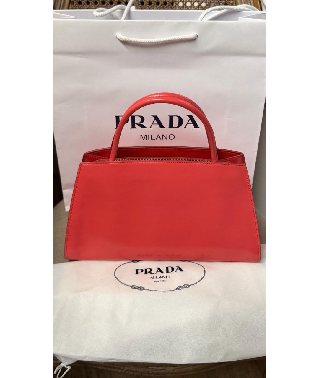 PRADA Коралловая кожаная сумка с короткими ручками, фото 3