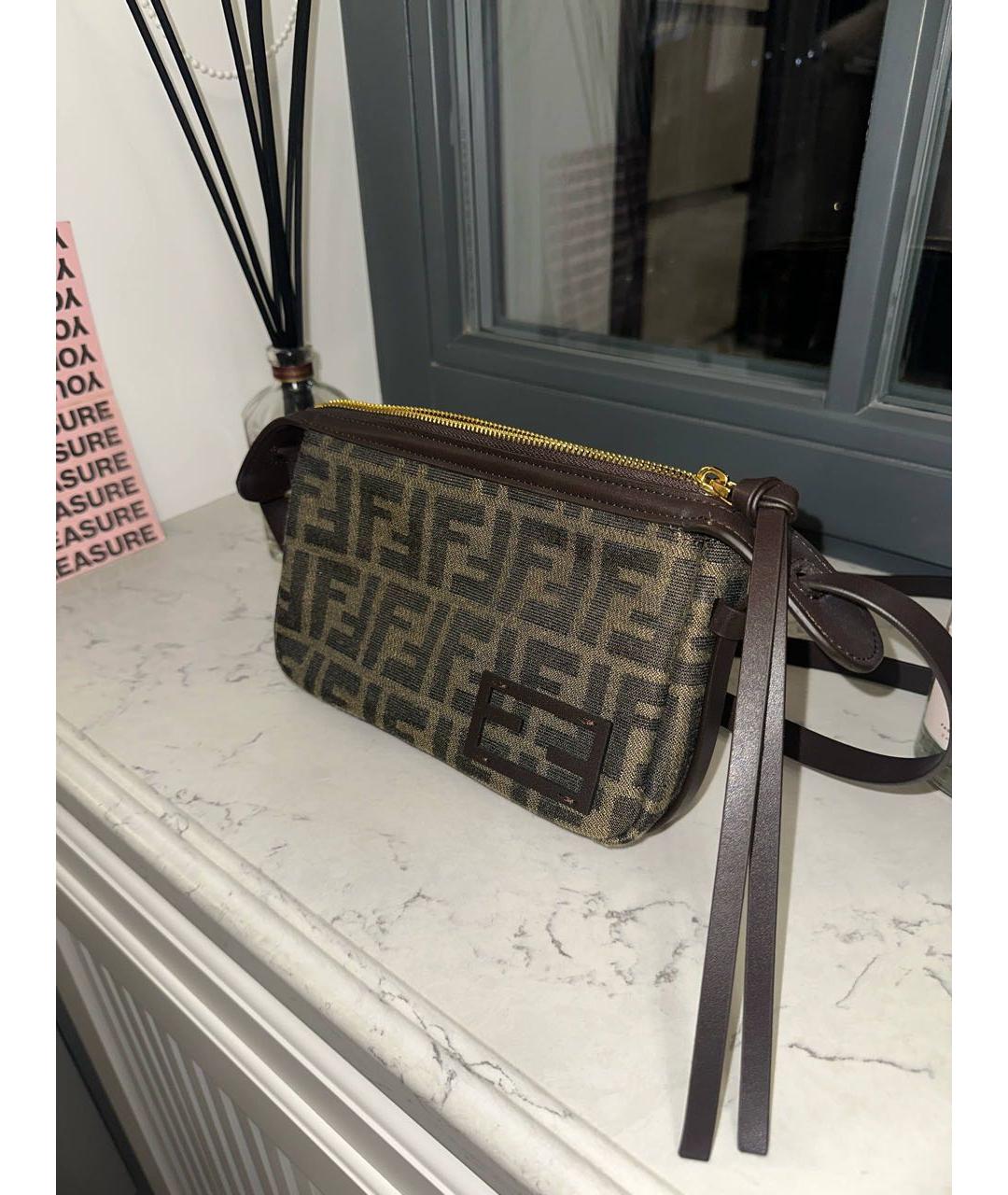 FENDI Коричневая кожаная сумка с короткими ручками, фото 2