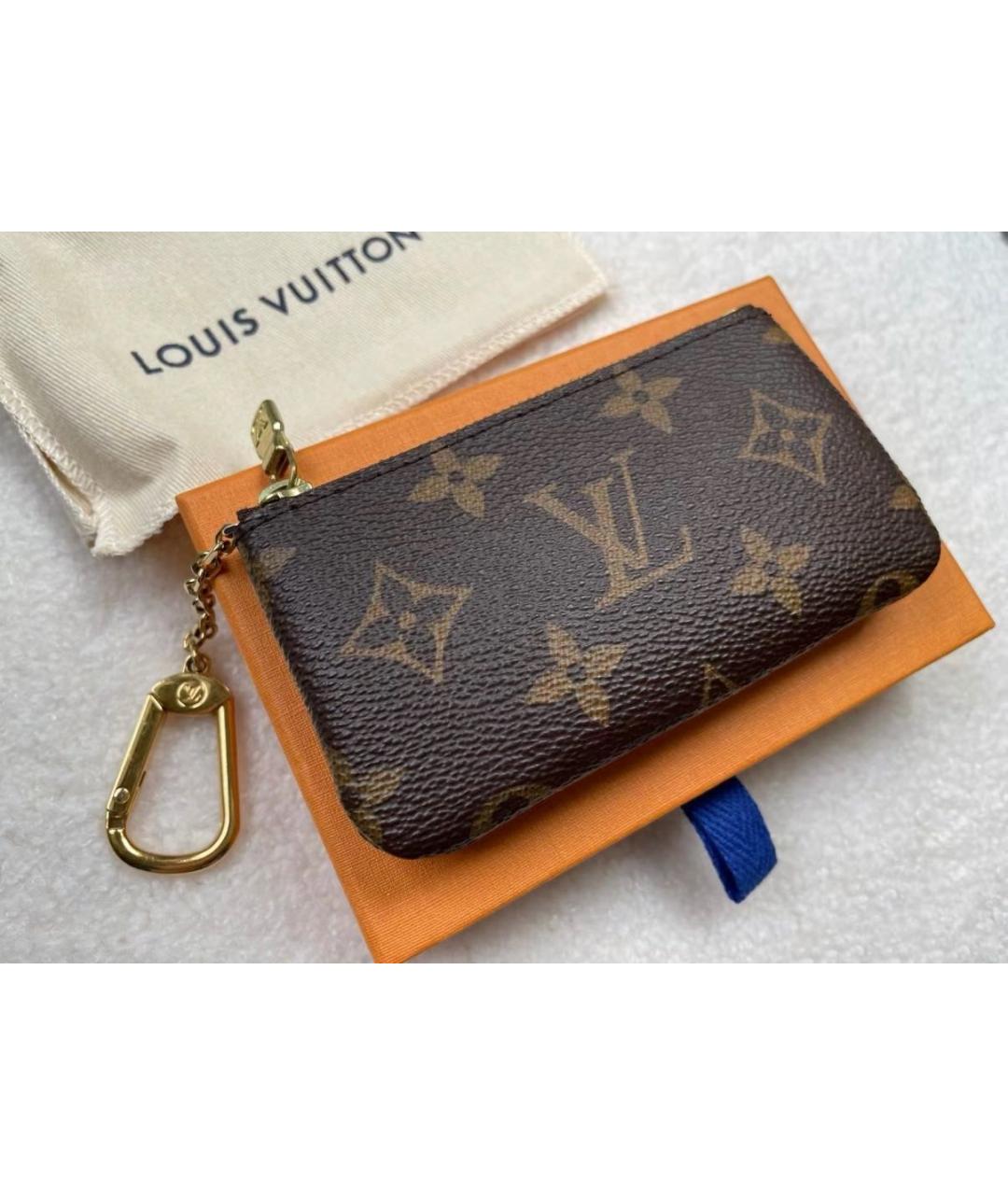 LOUIS VUITTON Коричневая ключница, фото 5