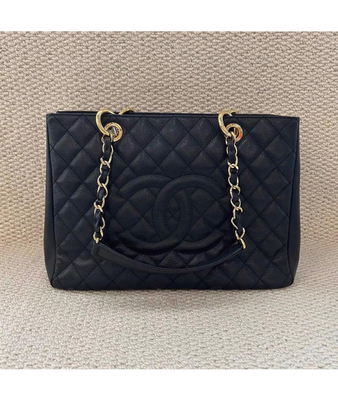 CHANEL Черная кожаная сумка тоут, фото 9