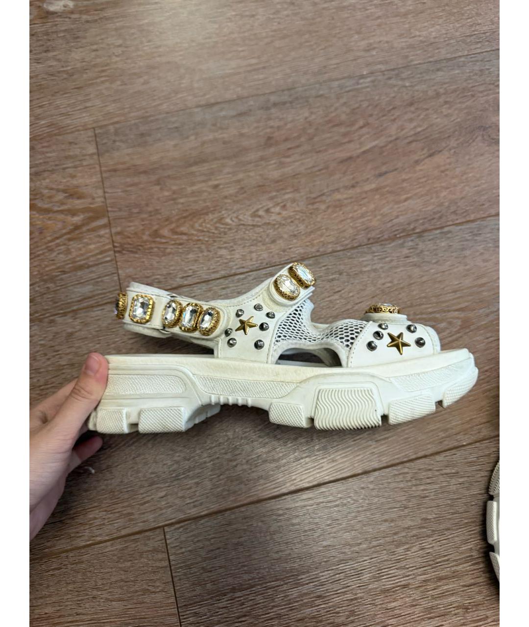 GUCCI Белые кожаные сандалии, фото 4