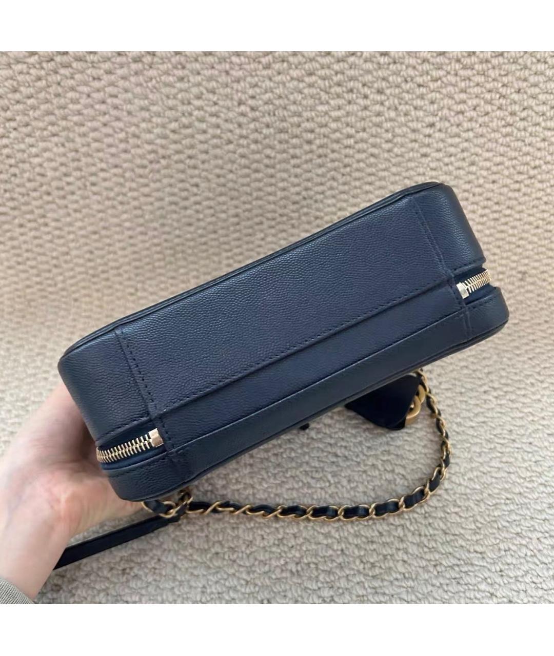 CHANEL Темно-синяя кожаная сумка через плечо, фото 5