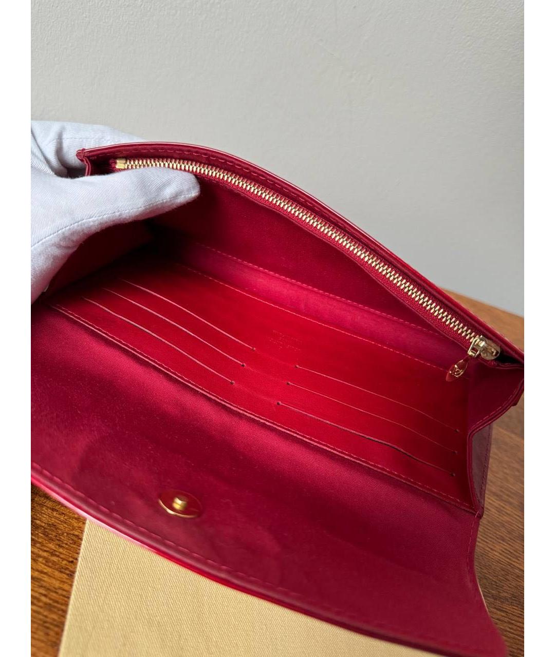 LOUIS VUITTON Красная сумка с короткими ручками из лакированной кожи, фото 4