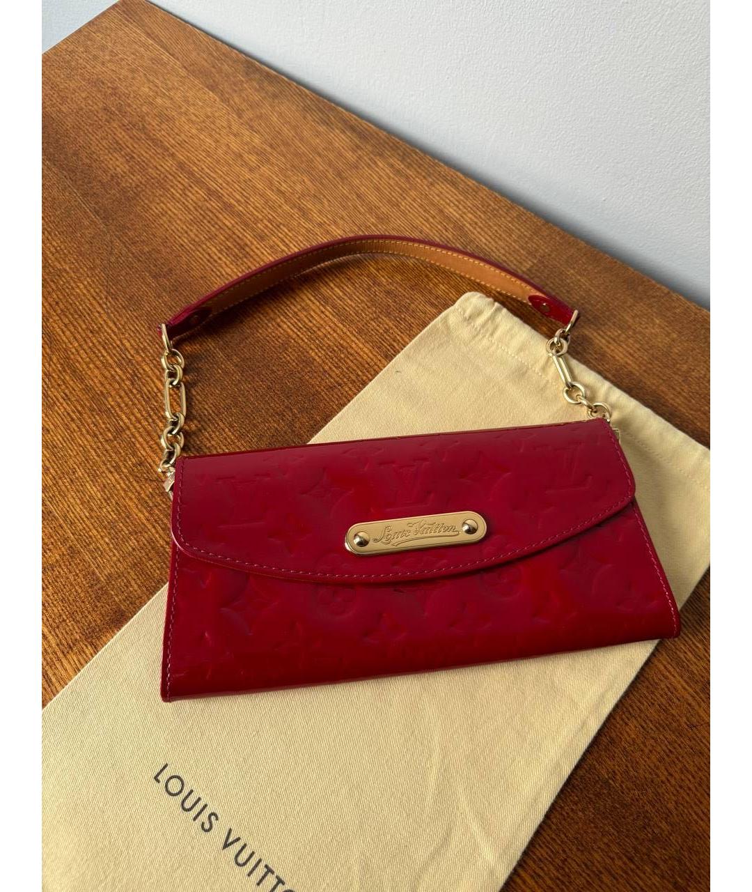 LOUIS VUITTON Красная сумка с короткими ручками из лакированной кожи, фото 9
