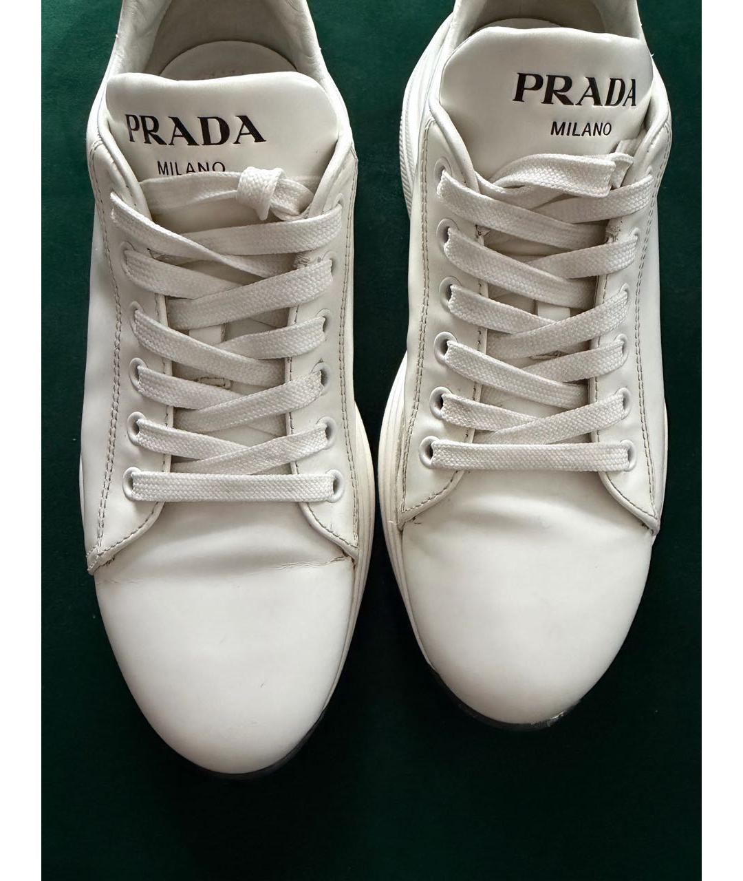 PRADA Белые кожаные кроссовки, фото 2