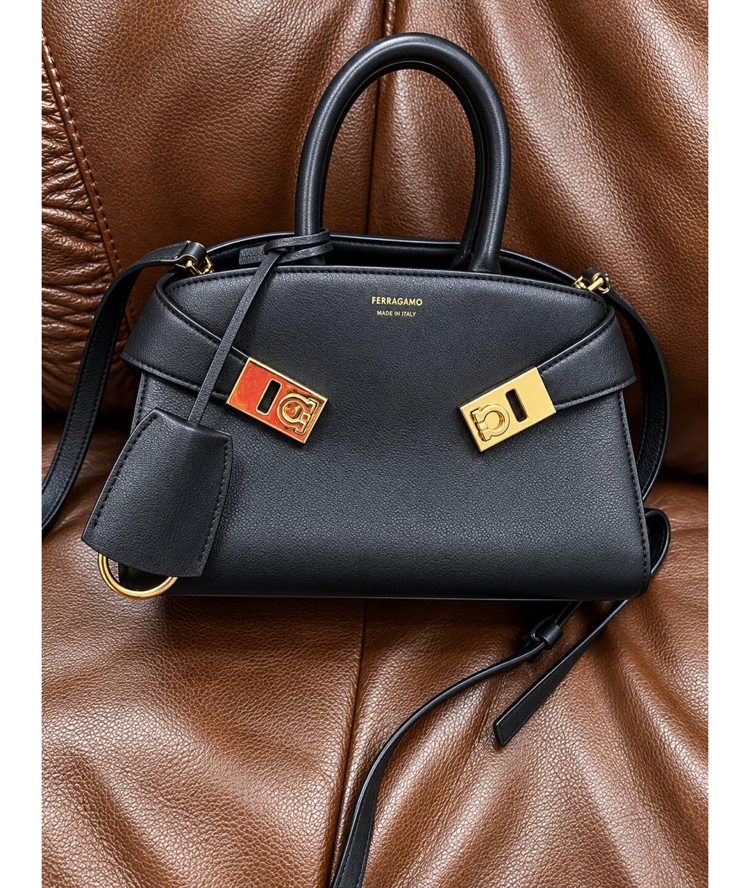 FERRAGAMO Черная кожаная сумка с короткими ручками, фото 5