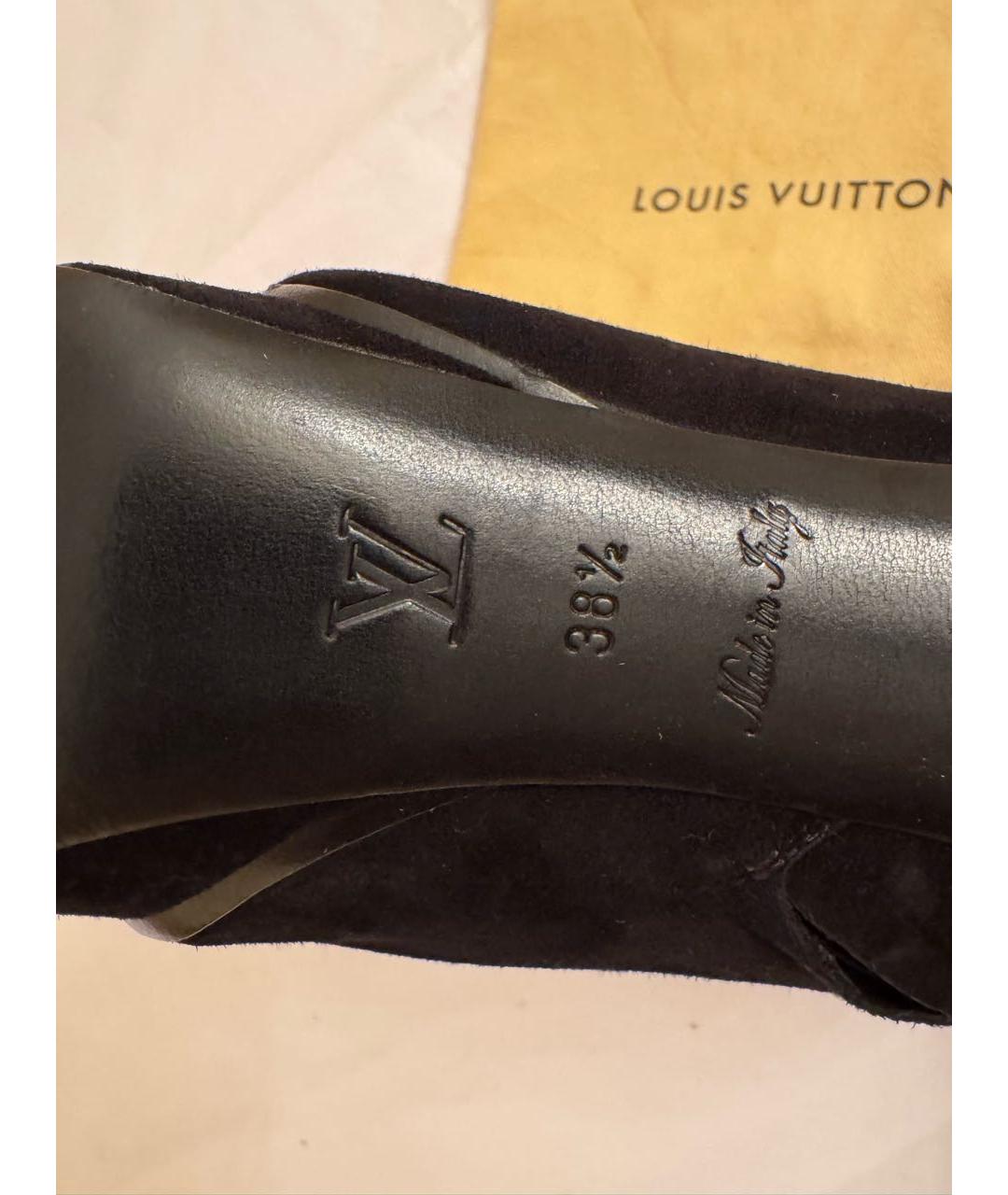 LOUIS VUITTON Черные замшевые ботильоны, фото 3
