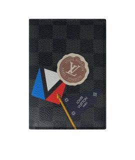 LOUIS VUITTON Кардхолдер